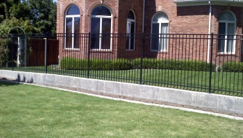 Сварные заборы на ленточном фундаменте 80 метров фото в Симферополе