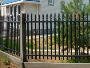 Сварные заборы на ленточном фундаменте 12 метров фото в Симферополе