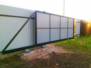 Ворота откатные с ручным управлением - пример 7 фото под ключ с установкой